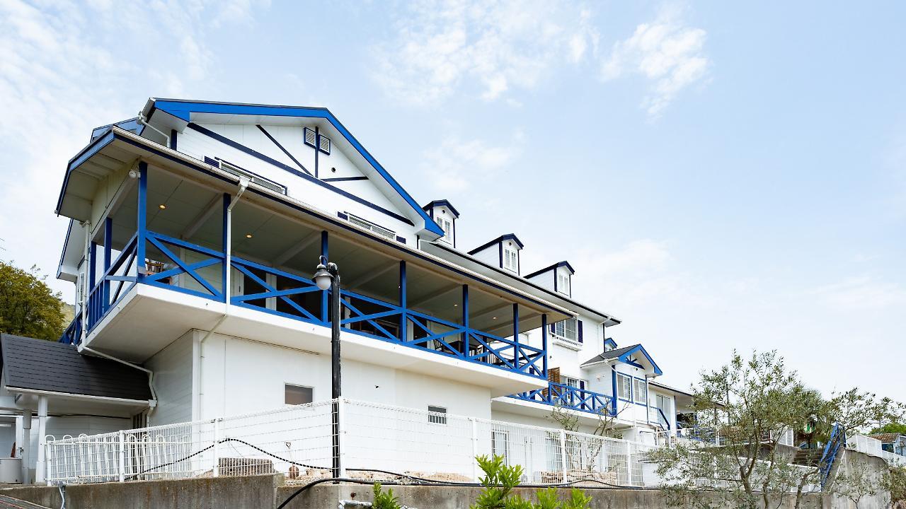 Petit Hotel Southern Most Shozu Exterior photo